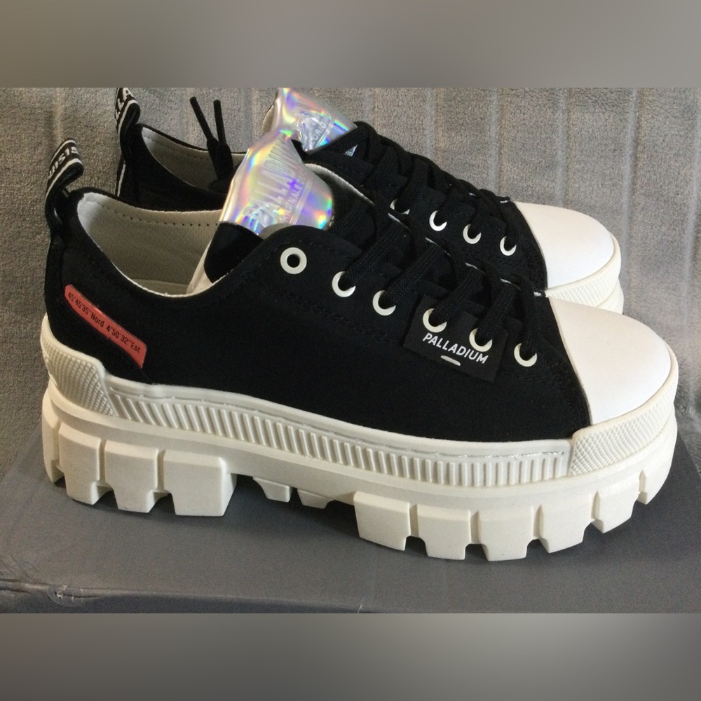 Palladium Women’s Black/White Revolt Platform Sneakers - Picture 2 of 13